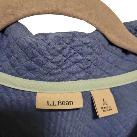 L.L.Bean, Light Quilted Top, Soft, Quarter Zip, Collar, Women's L Reg, L-28 Inch - Picture 3 of 3